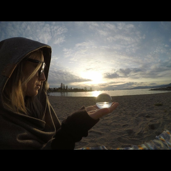 Meet your Posher, Amanda - Picture 1 of 1